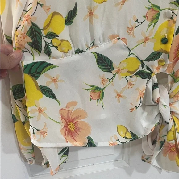 Lemon print blouse - Picture 2 of 8